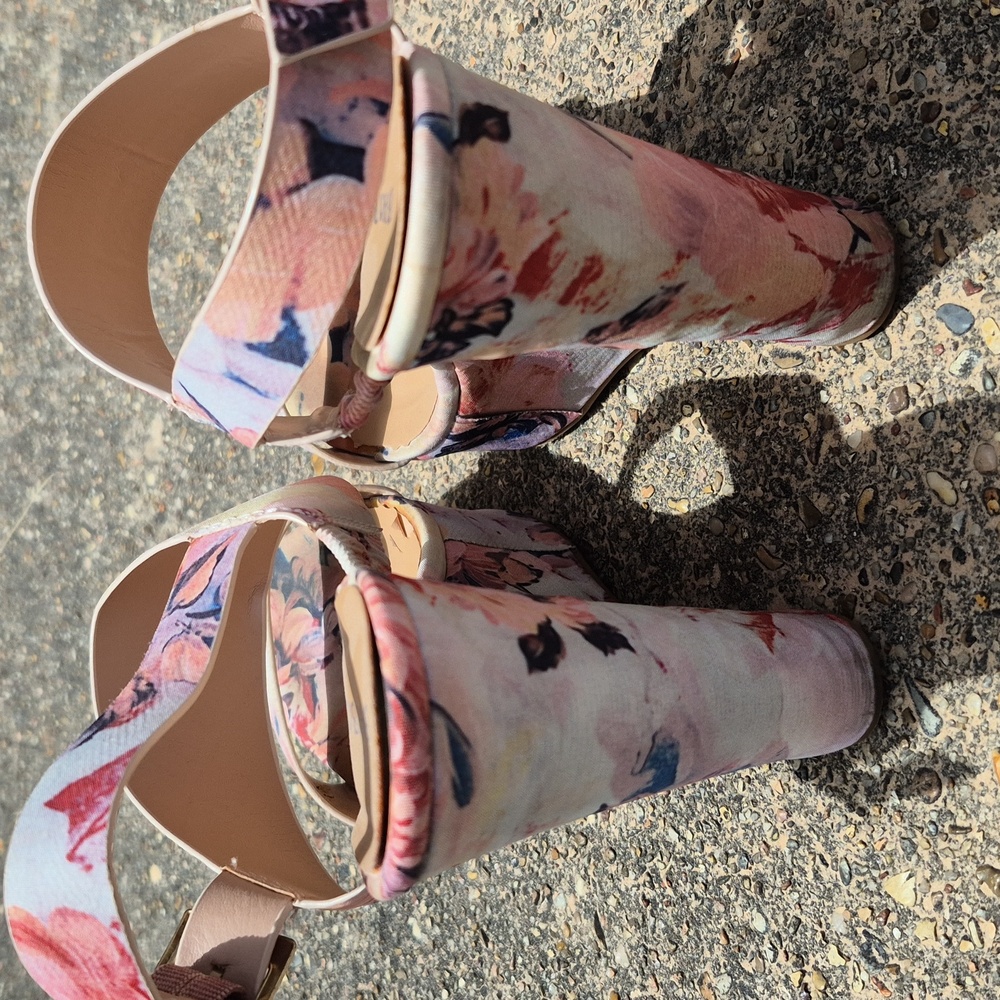 Bamboo Floral Summer Wedge Sandals Woman's Size 7 5inch - Picture 3 of 8